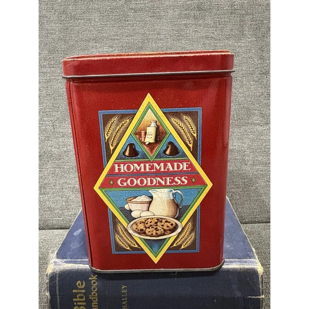 Vintage Nestle Toll House‎ Original Recipe Cookies Collectible Advertising Tin